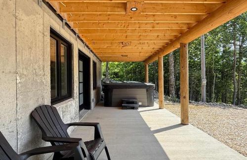 Saint-Philemon Ski Chalet | Spa Game Room Absolute Comfort - Le Commandant