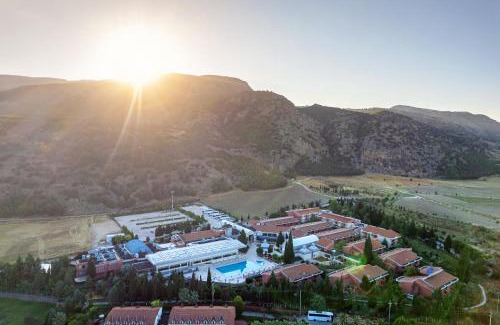 Karahayit Resort | Spa Hotel Colossae Thermal