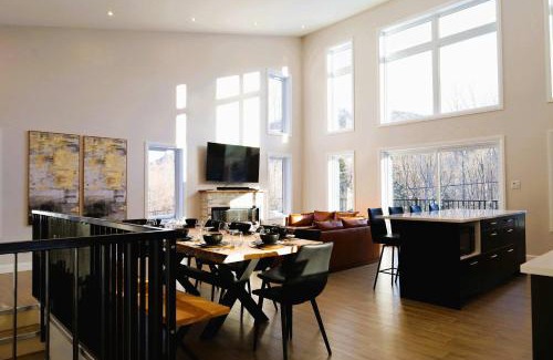 Saint-Philemon Ski Chalet | Spa Mountains & Ultimate Comfort - Le Jameson