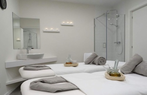 Naron House | Spa Suites Odeon