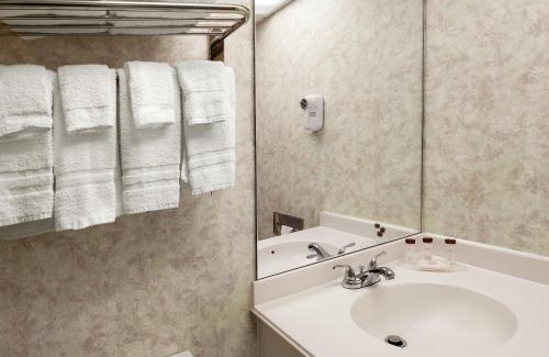 Titusville Hotel | Space Coast Hotel Titusville-Kennedy Space Center