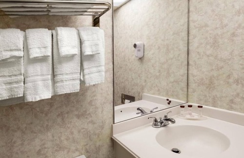 Titusville Hotel | Space Coast Hotel -Titusville/Kennedy Space Center