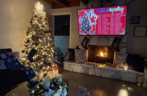 Gardena Apartment | SPACE X ,LAX & Beaches Beautiful Guest House