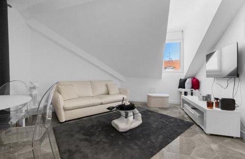 Cannes City Centre Apartment | Spacieux 1 chambre avec baignoire balnéo