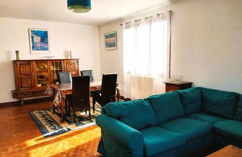 Condom Apartment | Spacieux appartement proche centre et piscine