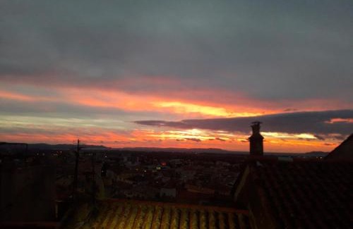 Hyeres City Centre Apartment | Spacieux duplex, vue mer et belle terrasse