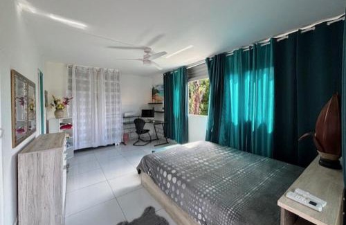 Point d'Or Villa | Spacieux haut de villa avec terrasse et jardin