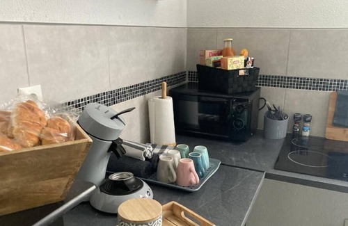 Feignies Apartment | Spacieux Proche Zone Industrielle Tout Confort