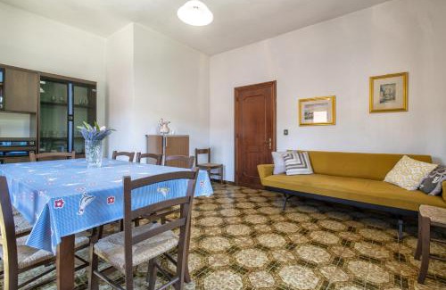 Paduledda House | Spacious home in Costa Rossa