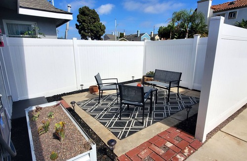 Yorktown House | Spacious 1 bedroom less than 1 mile to Beach & DT