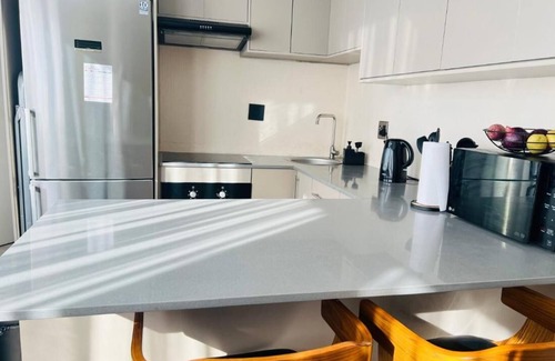 Downtown Johannesburg Apartment | Spacious 1 bedroom apartment in Johannesburg