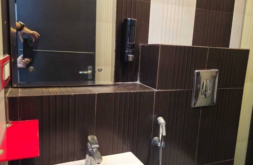 Electronics City Apartment | Spacious 1-bedroom apartment in Bangalore