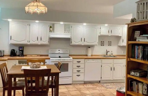 Freeport Apartment | Spacious 1-Bedroom Apartment With Gorgeous Yard!