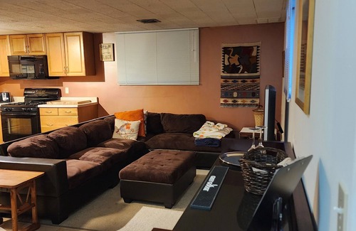 West University Apartment | Spacious 1 bedroom, free wifi, laundry, kitchen. Walk to UNR and Casinos.
