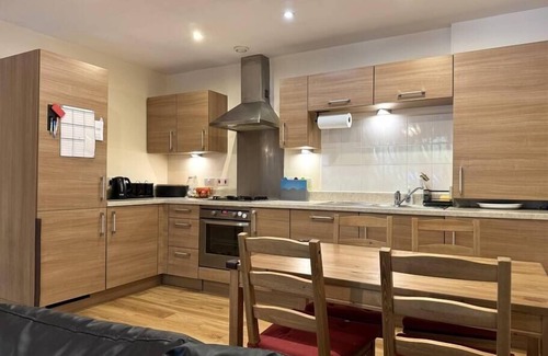 London Borough of Bromley Apartment | Spacious 1BD Orpington Flat, 20 min to Central LDN