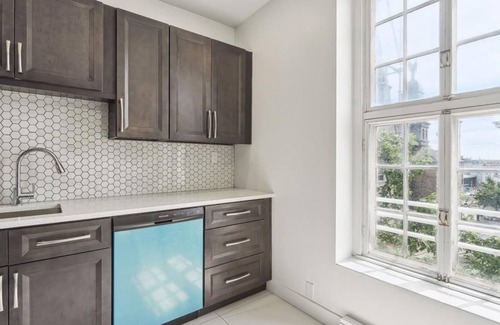 Ville-Marie Condo | Spacious 2-bed/1-bath in the heart of Old Montreal, European architecture