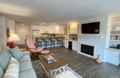 Cape May Condo | Spacious 2 Bedroom, 1 Bath condo with a large living room and a nicely renovated kitchen