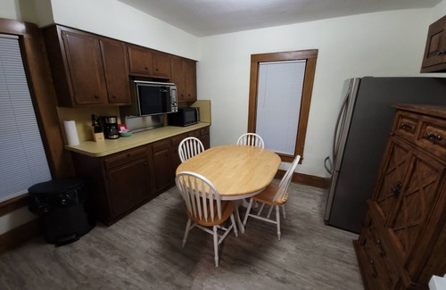 Corry House | Spacious 2 bedroom, 2 bath home, sleeps 10 guests