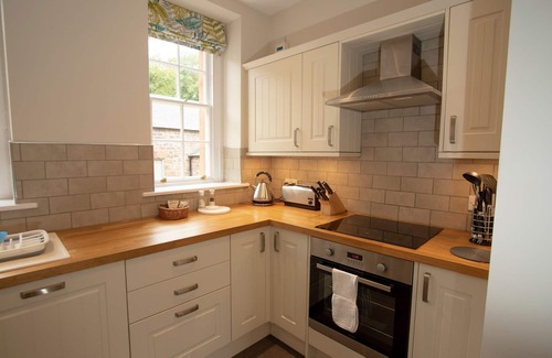 Carlisle Apartment | Spacious 2 Bedroom Apartment Surrounded with 36 Acres of Parkland