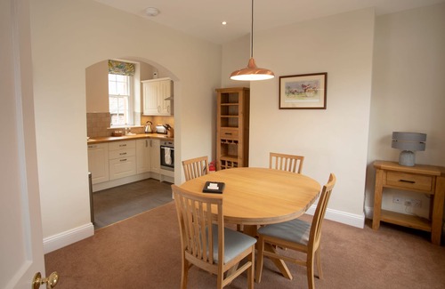 Carlisle Apartment | Spacious 2 Bedroom Apartment Surrounded with 36 Acres of Parkland