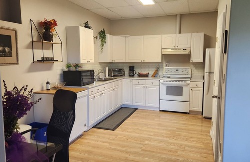 Central Okanagan House | Spacious 2 bedroom suite near Wood Lake with a view. Family/pet friendly!