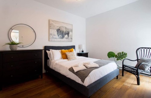 Little Italy Condo | Spacious 2 Bedroom Condo in Little Italy