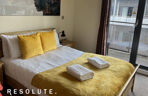 Theatreland Birmingham Apartment | ★ Spacious 2 Bedroom Arcadian Centre w/ Balcony