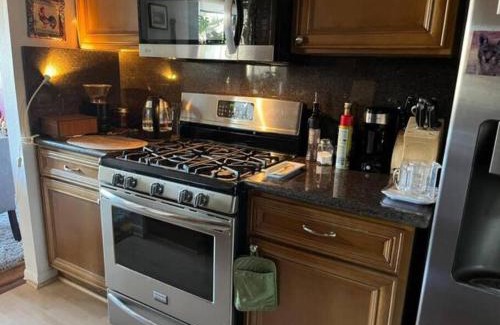 Sawtelle Apartment | Spacious 2 bedrooms. Prime Location (entire place)