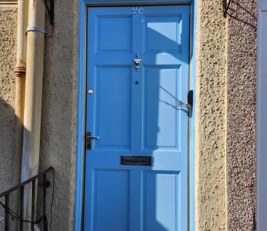 Levenmouth Apartment | Spacious 2-Level Home by the Beach & Transport