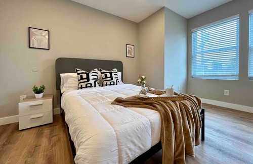 Downtown Wilmington Apartment | Spacious 2 Story 2 Bedroom in Wilmington!