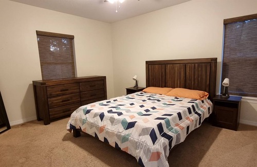 Bayou Oaks House | Spacious 2 Story Home Less than 10 minutes to Lido Key