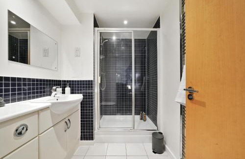 Bishop's Stortford Apartment | Spacious 2BR Apartment in Bishop Stortford Town