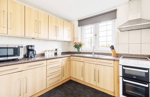 Westbourne House | Spacious 2BR apartment in Notting Hill