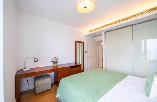 Xujiahui Apartment | Spacious 2BR Apartment Xujiahui Center Close to Metro