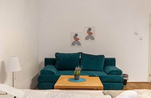 Neulerchenfeld Apartment | Spacious 2BR Apt.-Near Wiener Stadthalle