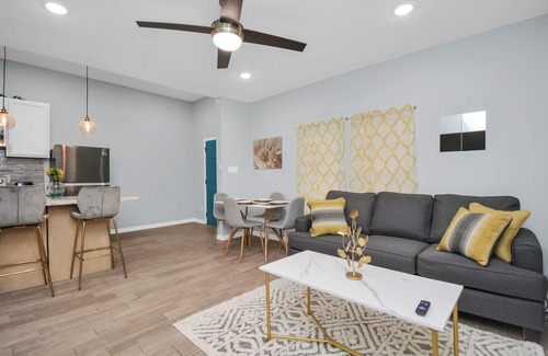 Northside House | Spacious 2BR Near Downtown Houston – Ideal for Monthly or Extended Stays