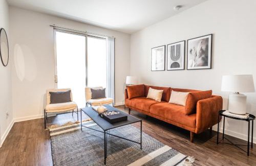 Downtown Apartment | Spacious 2BR Near Santa Monica Beach, Walk Everywhere!