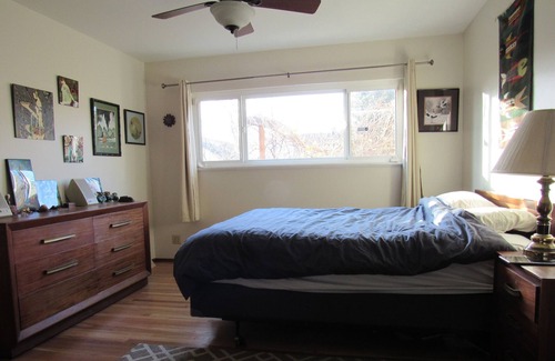 North and East House | Spacious 2brm /2BA first floor of a two story house