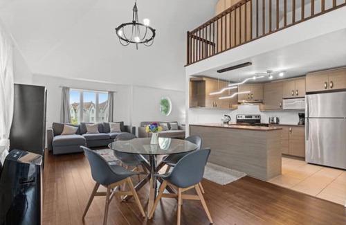 Brossard Apartment | Spacious 3-bed Apt. in DIX30 close to DT