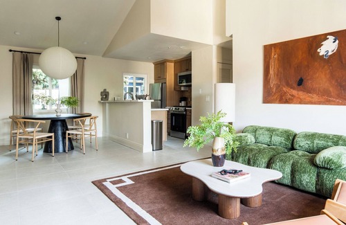 Hawthorne Apartment | Spacious 3-bedroom 2-bathroom apartment, free parking, close to SoFi and LAX