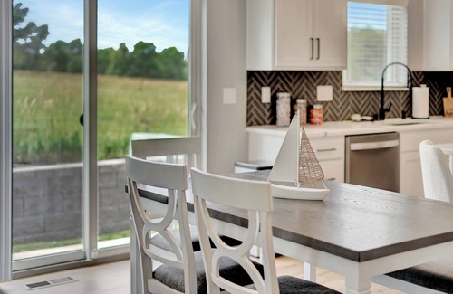 Lincoln House | Spacious 3 Bedroom, 3 Bath Pine Meadows Retreat