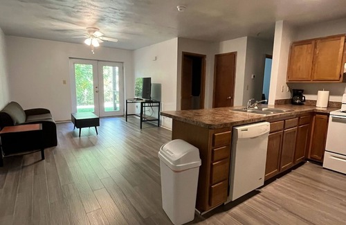 Kabrich Crescent Apartment | Spacious 3-bedroom apartment in Blacksburg, VA! Great location!