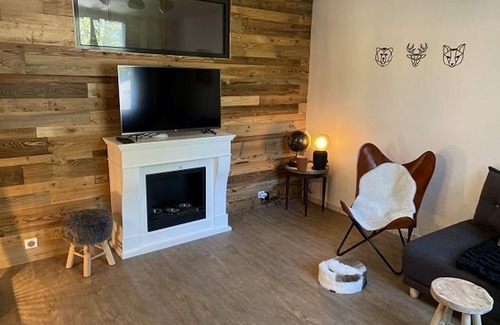 Eaux-Bonnes Apartment | Spacious 3-Bedroom Apartment for 8 – Near Ski Slopes in Gourette, Fully Equipped