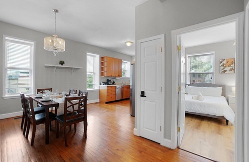 Central West End Apartment | Spacious 3-bedroom apartment with WiFi, AC in charming St. Louis