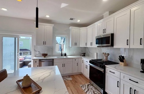 Kearny Apartment | Spacious 3-bedroom apartment EASY ACCESS TO NYC