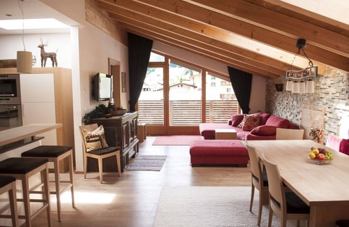 Gerlos Apartment | Spacious 3 bedroom apartment in the village center