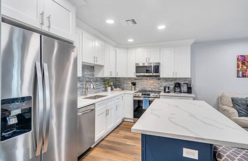 Metairie Apartment | Spacious 3 bedroom Condo 15 Minutes to Downtown