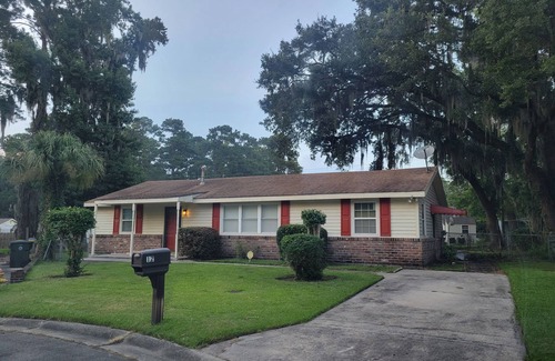 Savannah House | Spacious 3-bedroom Haven in fabulous Savannah