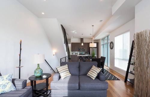 West Colfax House | Spacious 3-Bedroom Townhome - Rooftop Hot Tub with Mountain Views and Garage