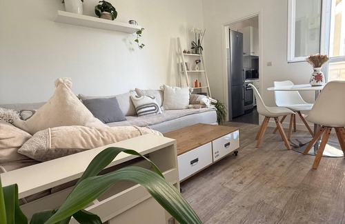 Asnieres-sur-Seine Apartment | Spacious 3-room apartment for 5 people, near Paris and its surroundings